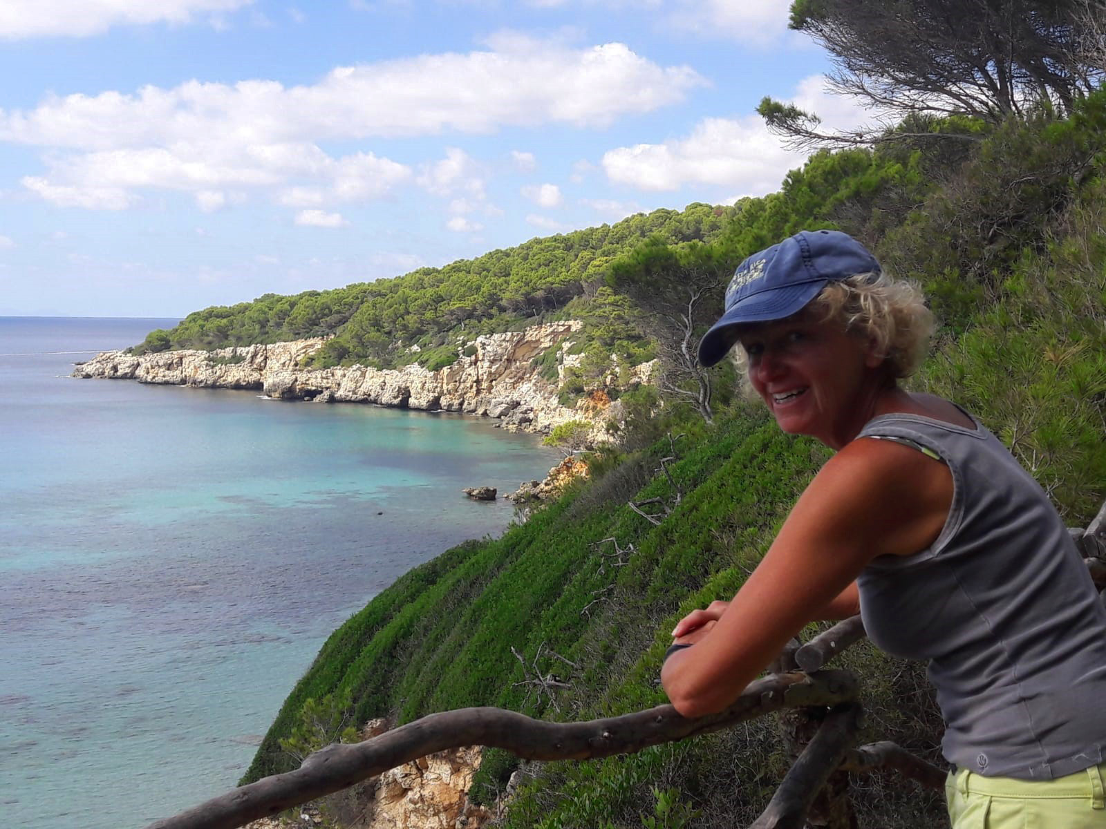 Lin con vistas a la costa en Menorca