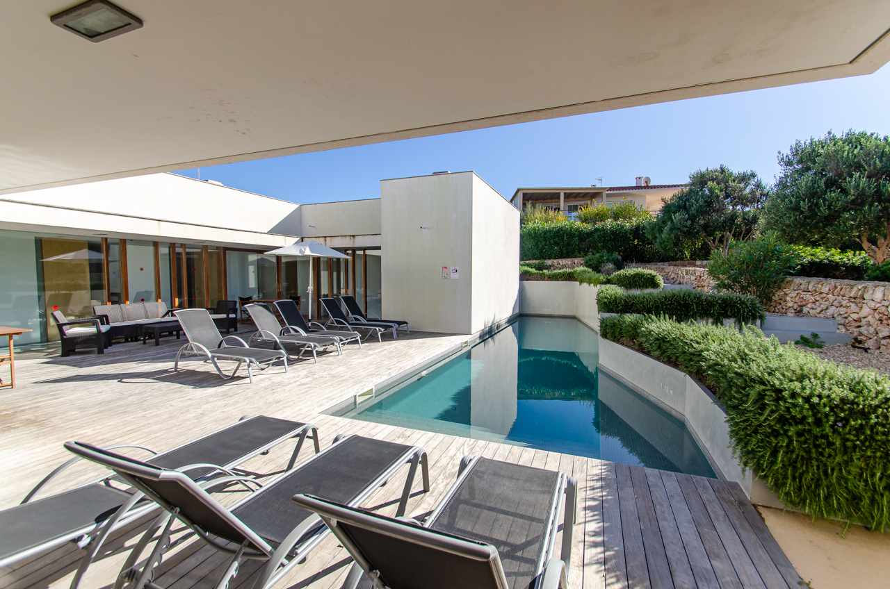 Villas con piscina cerca de Binibeca