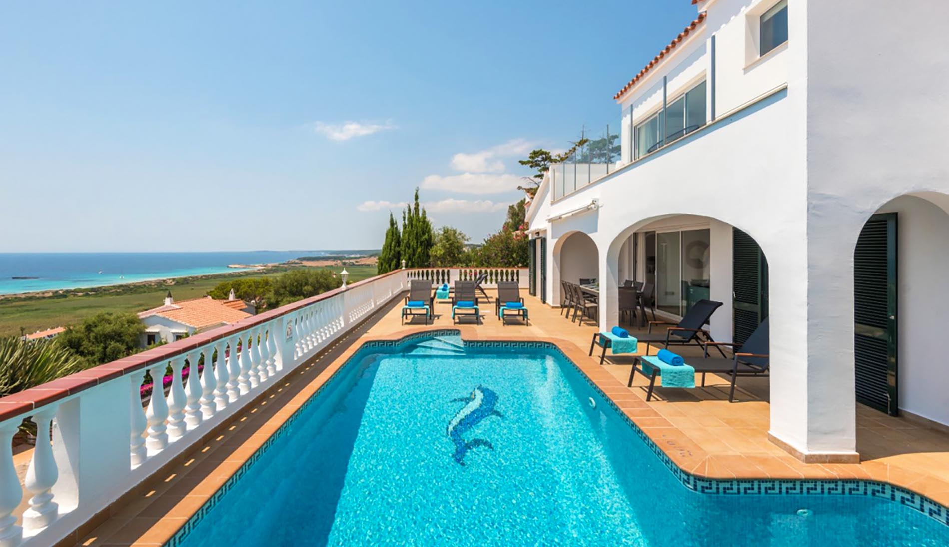Villa cerca de Son Bou con vistas al mar