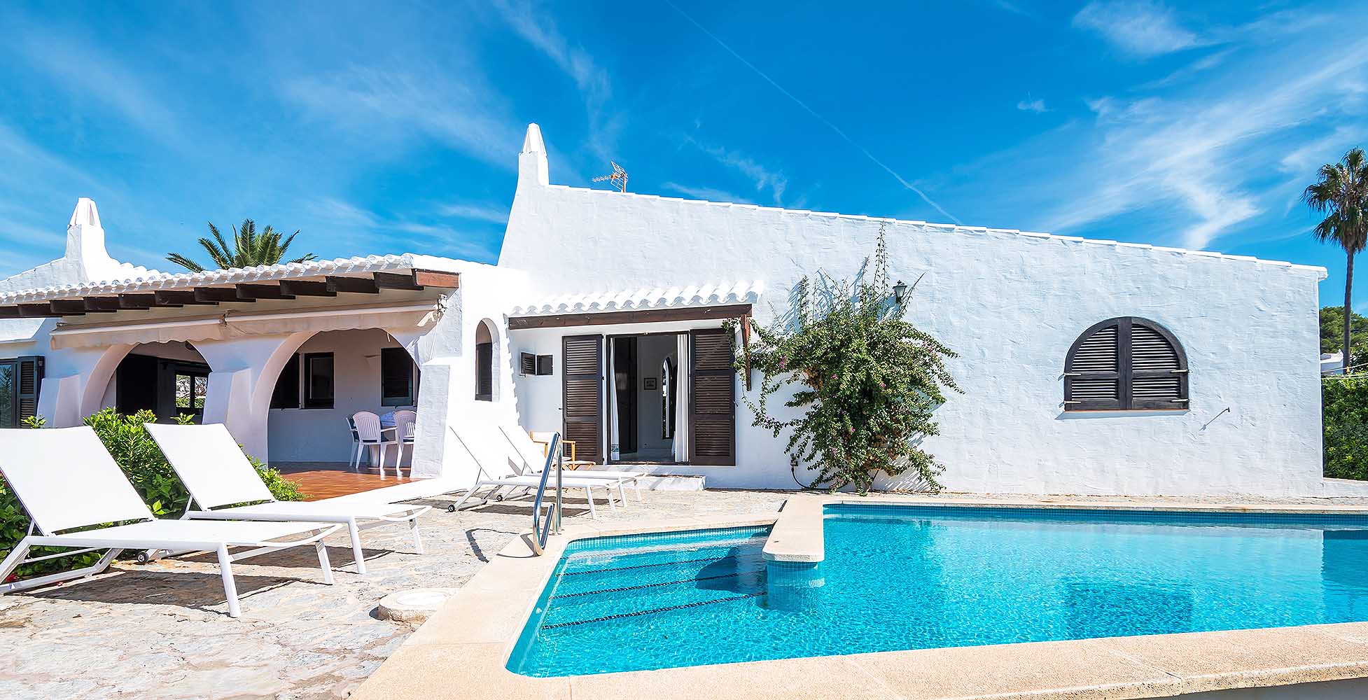 Villas con piscina cerca de Binibeca
