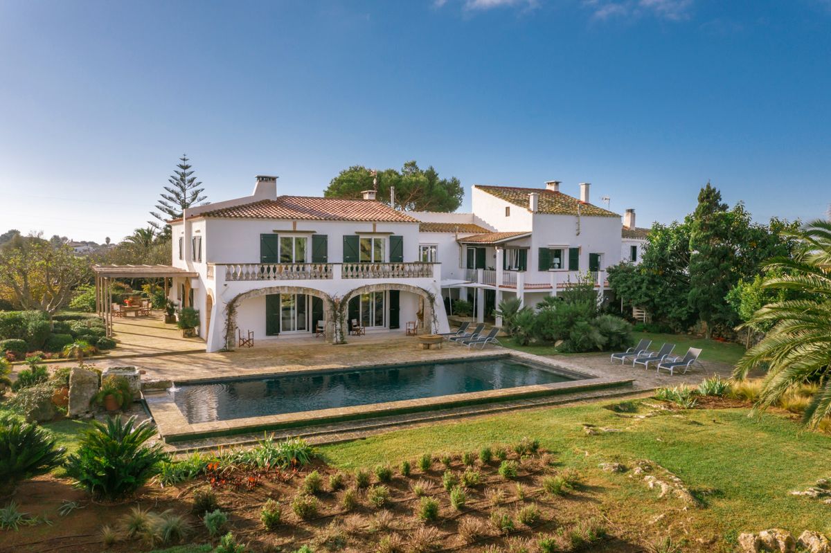 Villas rurales con piscina cerca de Cala Galdana